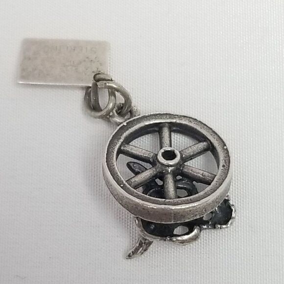 Vintage Sterling Silver Albuquerque New Mexico Skull Wagon Wheel Charm Pendant - Picture 4 of 7
